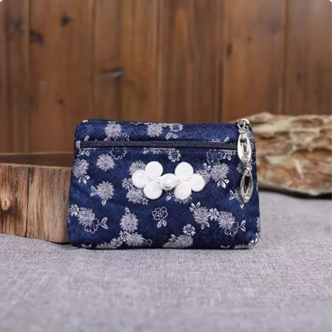 Limited Time Offer: Silk Nanjing Yunjin Purse For $1.49 Now!